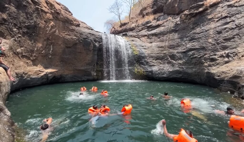 Kalmandavi Waterfall